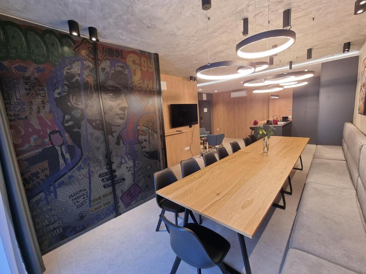 Mona Living Aparthotel *